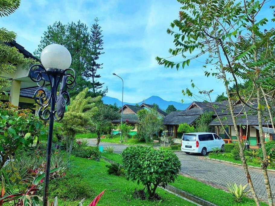 Designer Villa Osaka Puncak Kültér fotó