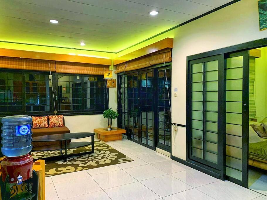 Designer Villa Osaka Puncak Kültér fotó