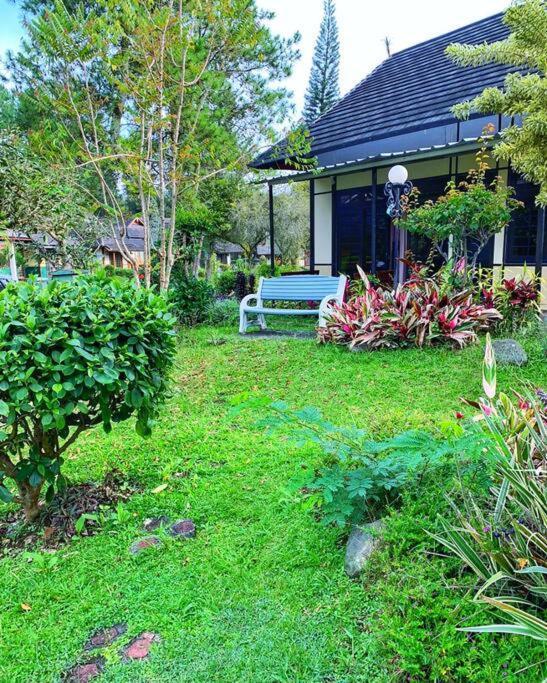 Designer Villa Osaka Puncak Kültér fotó