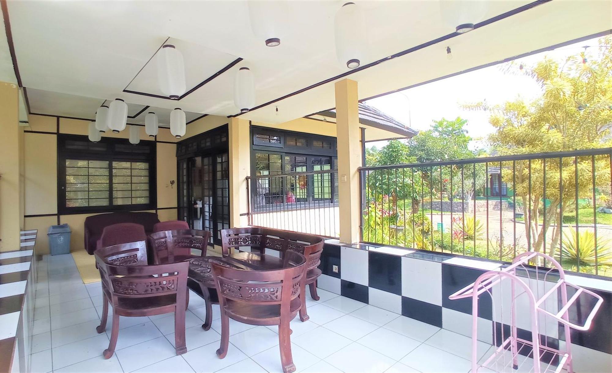 Designer Villa Osaka Puncak Kültér fotó